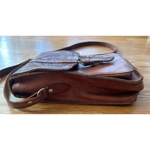 Vintage Hand Tooled Brown Leather Flower Messenger Shoulder Brown Purse - Picture 4 of 11